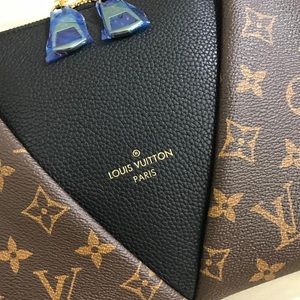 Designer Noir Monogram V TOTE BB